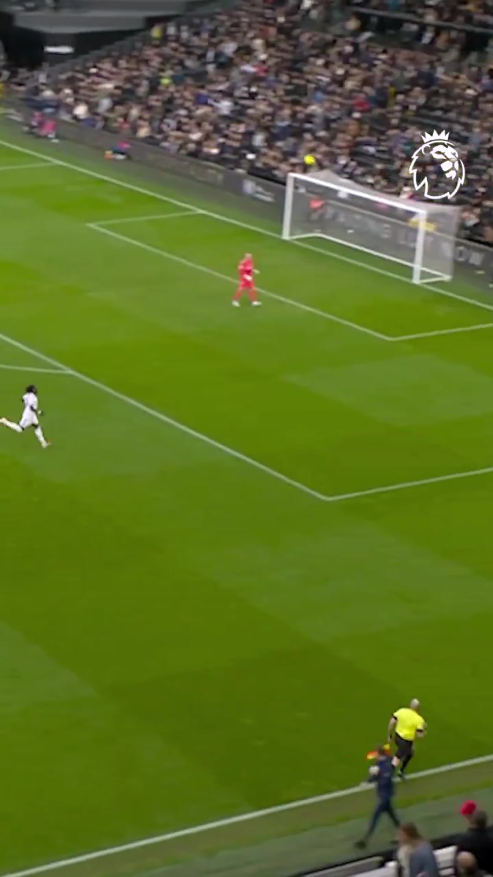 博鱼体育官方网站-被狂嘘！英超官号发维卡里奥开大脚失误，配文：有趣的任意球😅