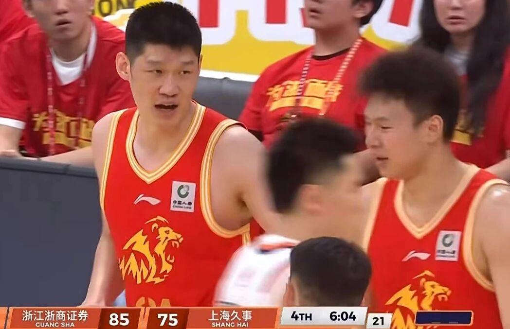博鱼体育官方网站-1-3！广厦男篮力克上海，胡金秋30+5力压王哲林，张镇麟正负值-20